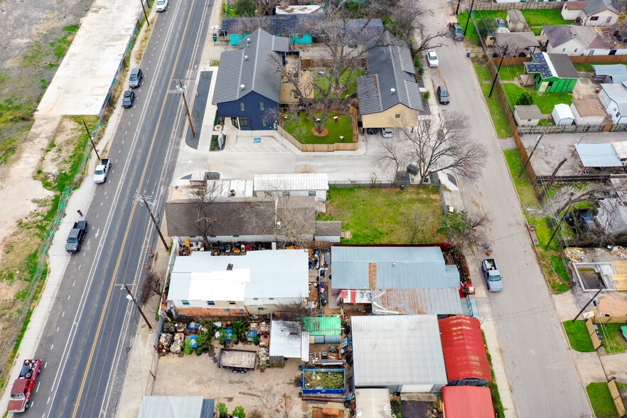 More Photos Of 2607 E 5th St, Austin Religious Facility For Sale