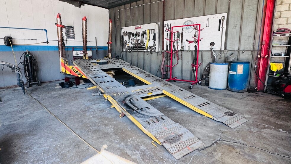 More Photos Of 5180 G St, Chino Auto Repair For Sale