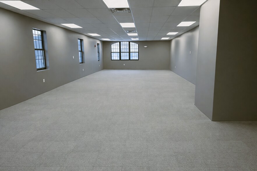 More Photos Of 55 Douglas Pike, Smithfield Bar For Lease