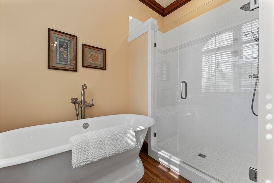 More Photos Of 60 Woodside Dr, Brevard Hospitality For Sale