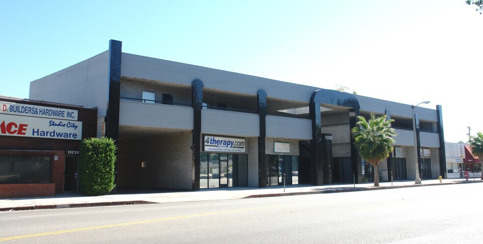 More Photos Of 13223 Ventura Blvd, Studio City Office For Lease