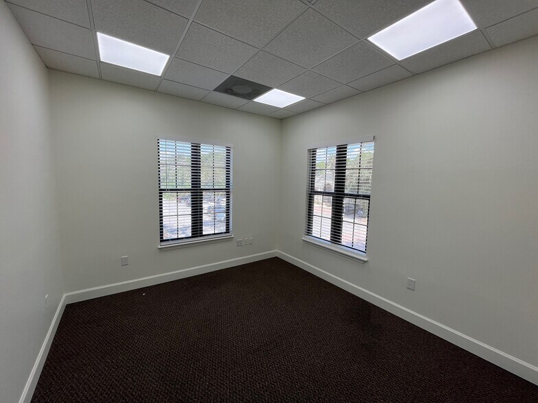 More Photos Of 4477 Legendary Dr, Destin Office Residential For Sale