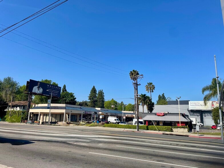 More Photos Of 5800 Obama Blvd, Los Angeles Unknown For Lease