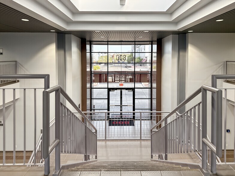 More Photos Of 800 E Wetmore Rd, Tucson Coworking Space