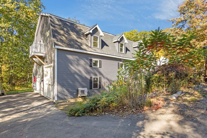 More Photos Of 98 Minebrook Rd, Webster Self Storage For Sale