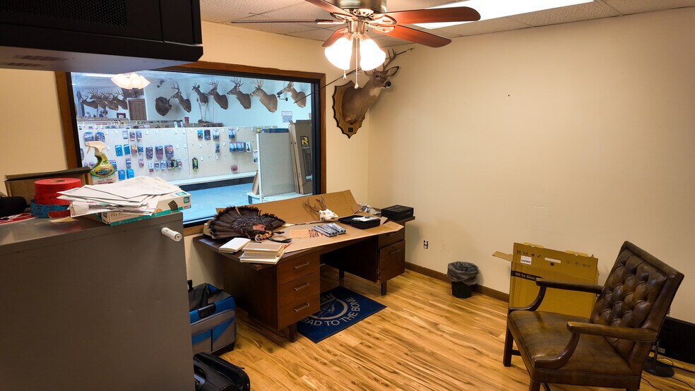 More Photos Of 45 Job Corp Rd, Pine Knot Flex For Sale