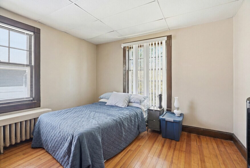 More Photos Of 389 Maple St, Saint Paul Apartments For Sale