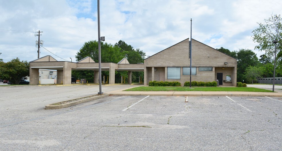 More Photos Of 4602 St. Stephens Rd, Mobile Bank For Sale
