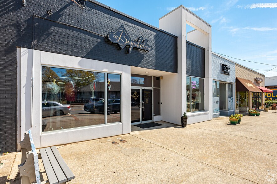 More Photos Of 631 N Central Ave, Hapeville Storefront For Sale