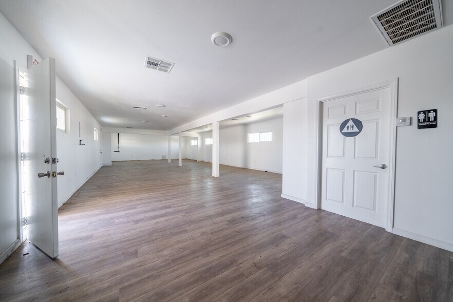 More Photos Of 44300 Division St, Lancaster Office For Sale