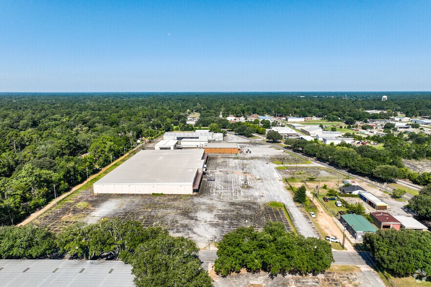 More Photos Of 1420 W Broad Ave, Albany Warehouse For Sale