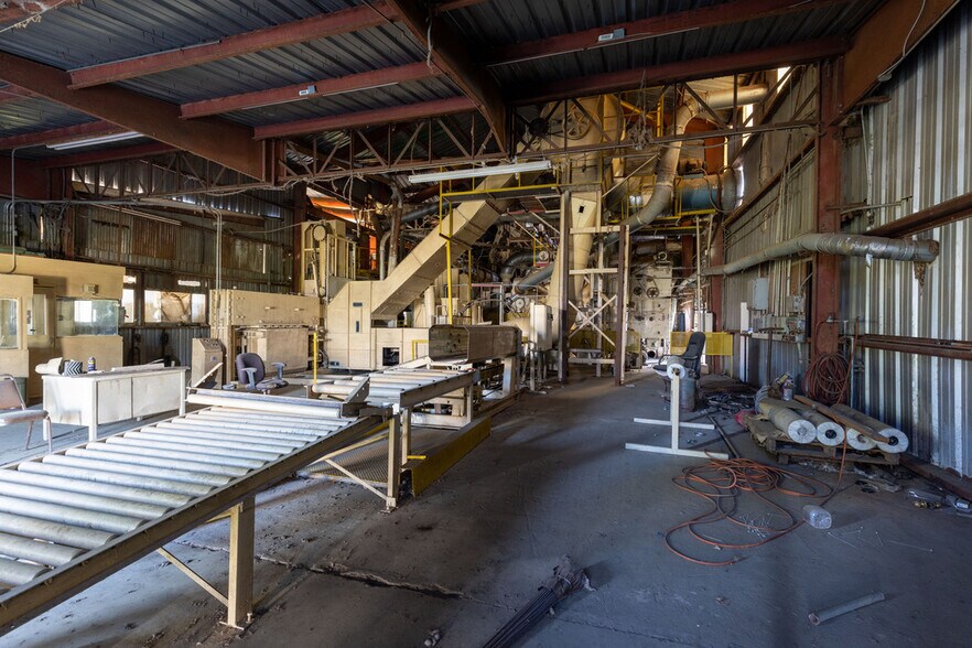 More Photos Of 68 First st, Hawkinsville Warehouse For Sale