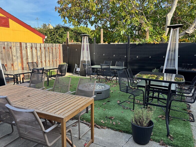 More Photos Of 1329 Gilman St, Berkeley Restaurant For Lease