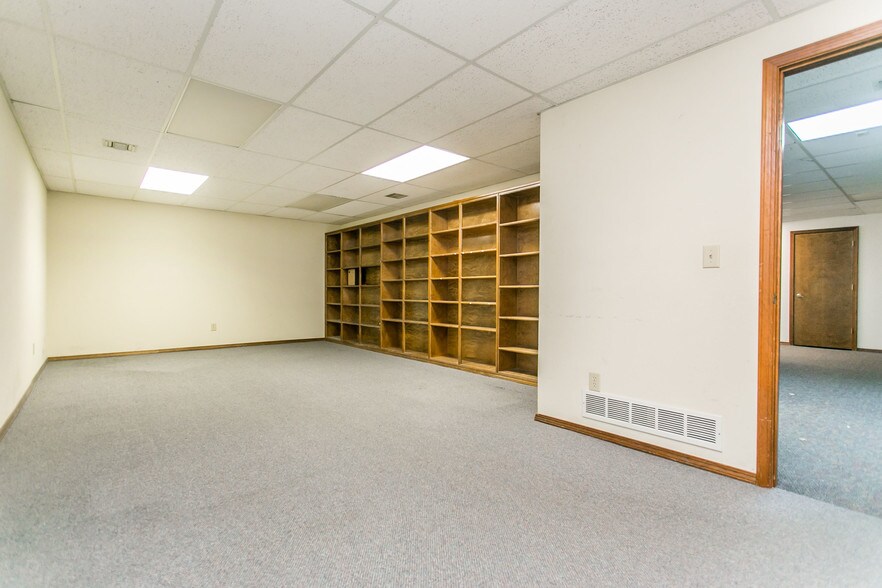 More Photos Of 100 N Fruitland St, Kennewick Office For Lease