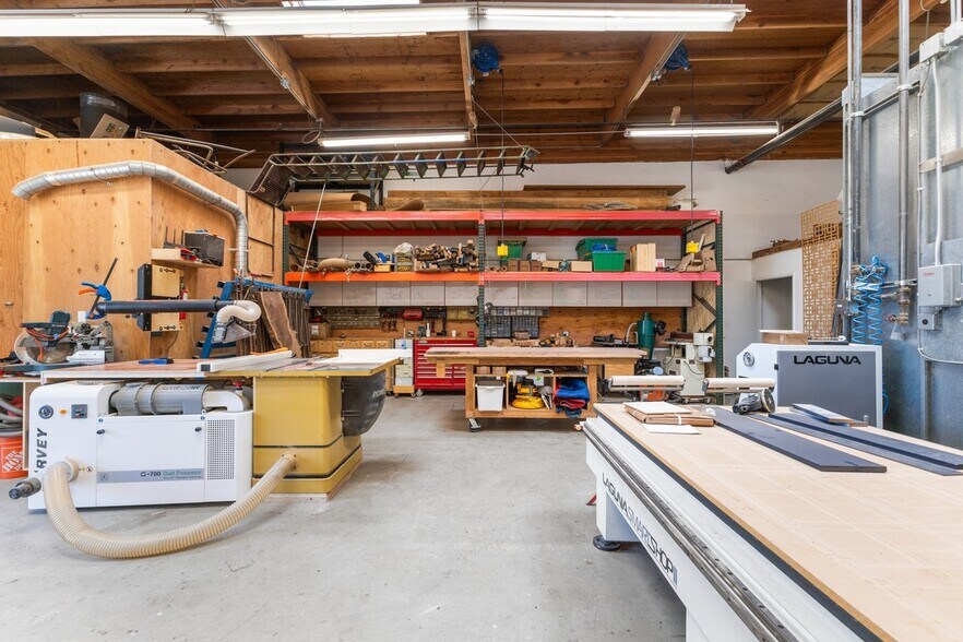 More Photos Of 1130 Industrial Ave, Petaluma Light Manufacturing For Sale