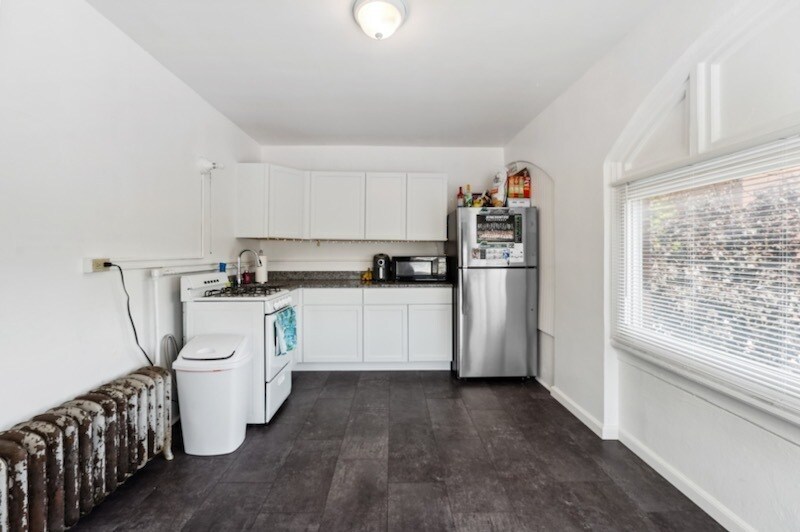 More Photos Of 99 Oak St, Binghamton Apartments For Sale