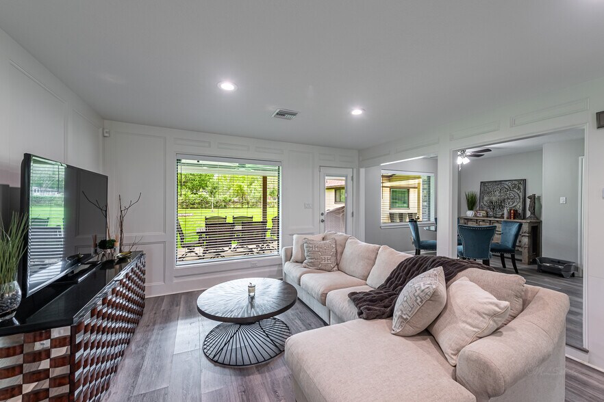 More Photos Of 25142 Roesner Ln, Katy Office Residential For Lease