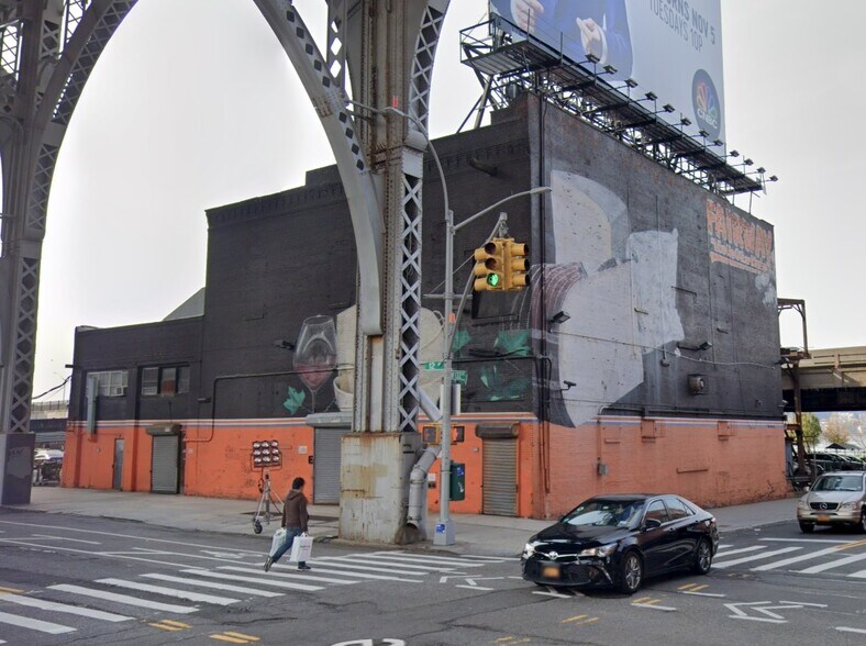 More Photos Of 2328 12th Ave, New York Specialty For Sale