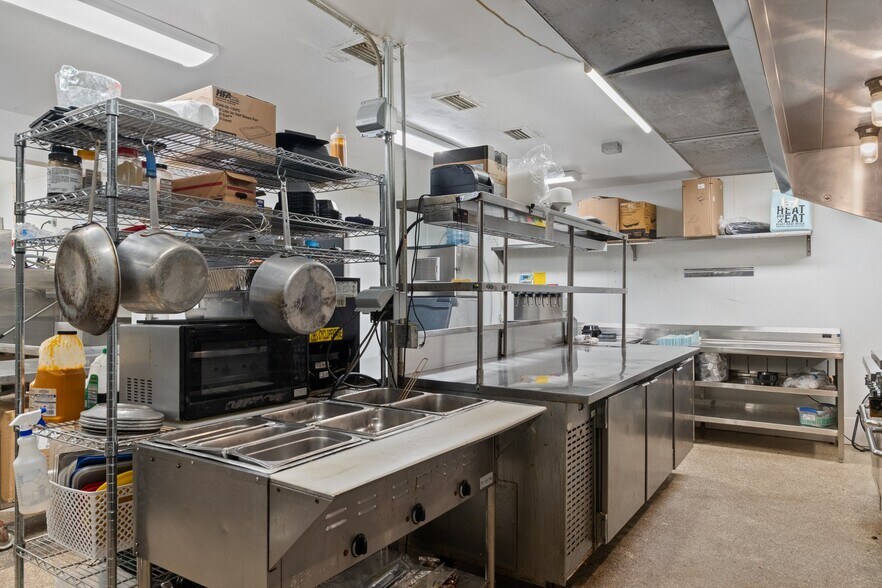 More Photos Of 508 Citrus Ave, Crystal River Restaurant For Sale