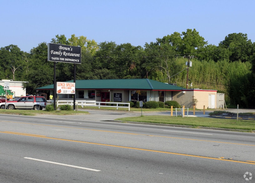More Photos Of 3718 Ogeechee Rd, Savannah Restaurant For Lease