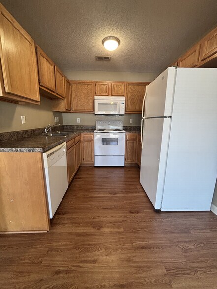 More Photos Of 2820 Plymouth Rd, Johnson City Apartments For Sale