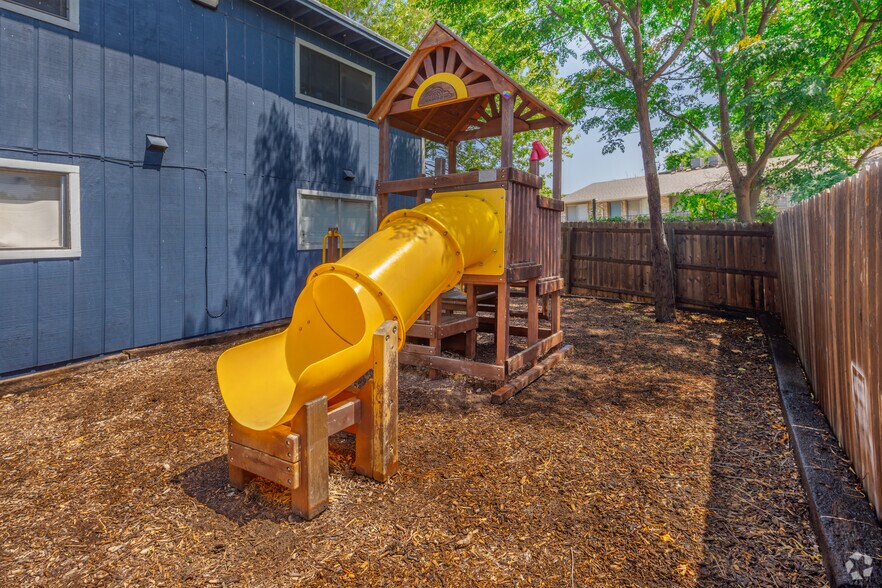 More Photos Of 3102 Hillcrest Dr, San Antonio Multifamily For Sale