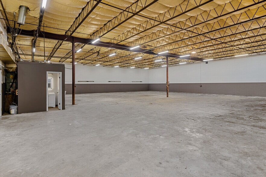 More Photos Of 1053 Grubb St, San Antonio Service For Lease