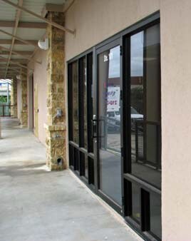 More Photos Of 302 Casa Blanca St, San Antonio Warehouse For Sale