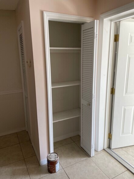 More Photos Of 1653 20th St, Vero Beach Office For Sale