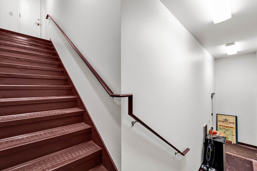 More Photos Of 732 Corylus Dr, Pataskala Carwash For Sale