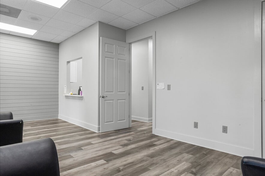 More Photos Of 1544 Fording Island Rd, Hilton Head Island Medical For Sale