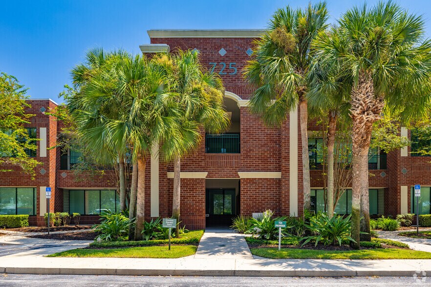 More Photos Of 725 Primera Blvd, Lake Mary Unknown For Lease
