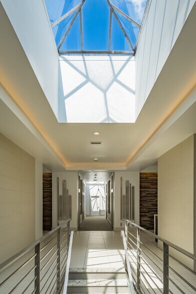 More Photos Of 1726 E 7th Ave, Tampa Loft Creative Space For Lease