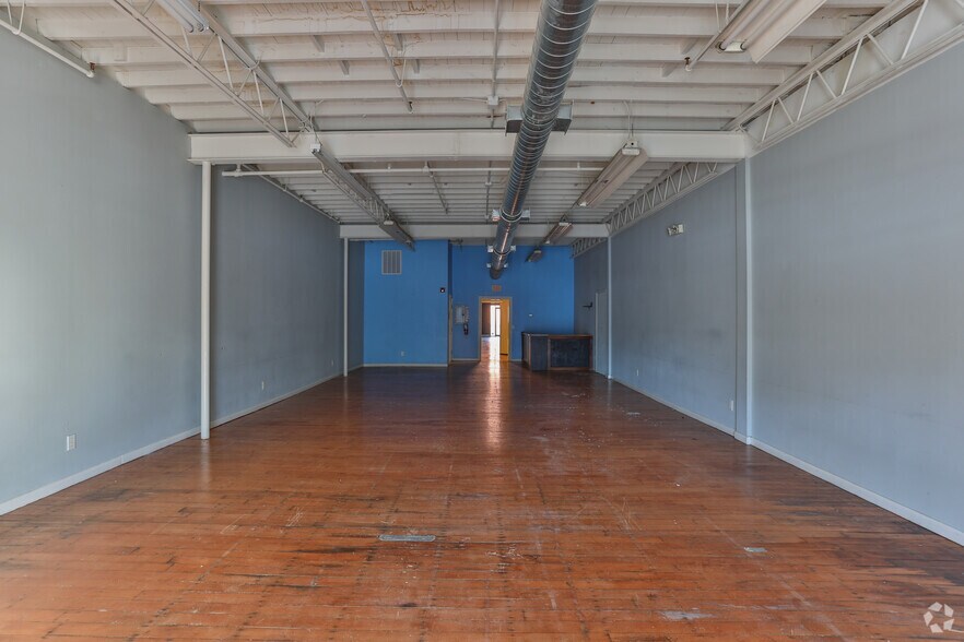 More Photos Of 900 E Main St, Easley Storefront Retail Office For Lease