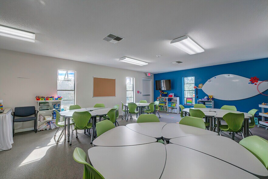 More Photos Of 6001 Deltona Blvd, Spring Hill Schools For Sale