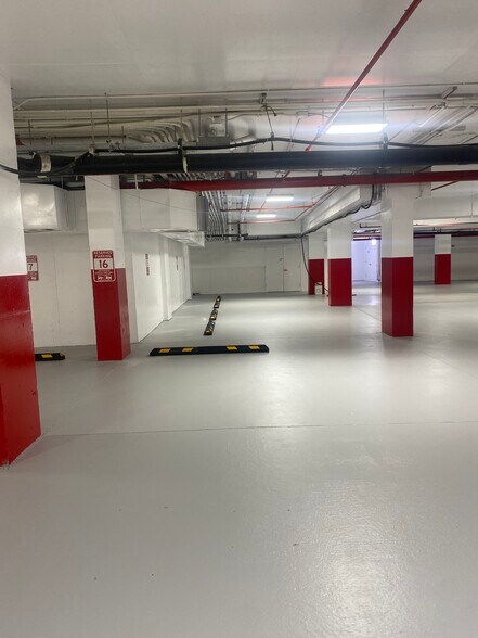 More Photos Of 556 State St, Brooklyn Parking Garage For Sale