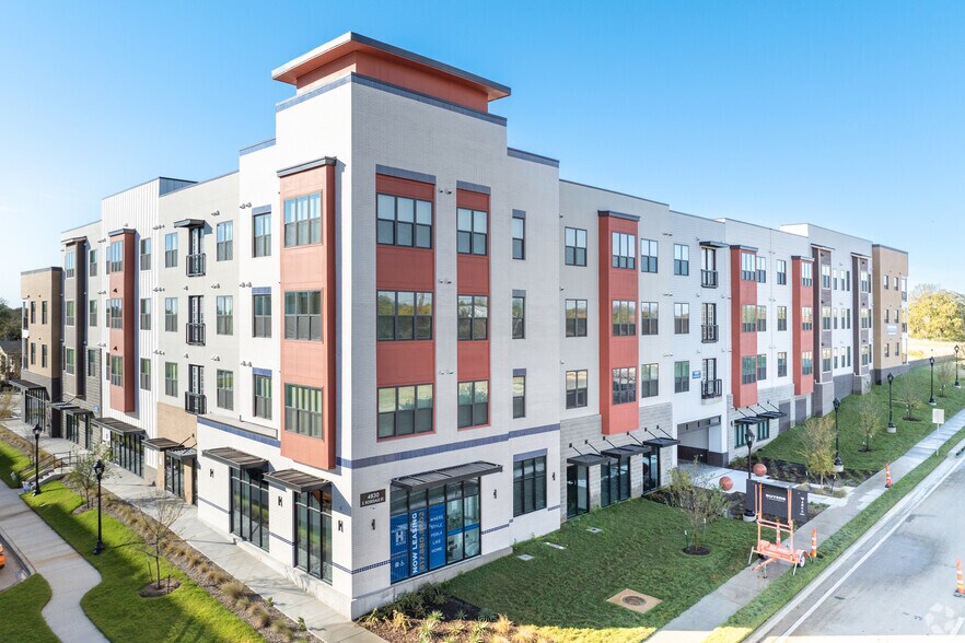 More Photos Of 4830 E Rosedale St, Fort Worth Apartments For Lease