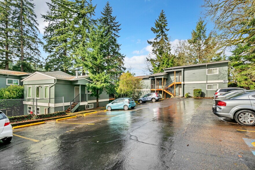 More Photos Of 4082 Commercial St SE, Salem Apartments For Sale