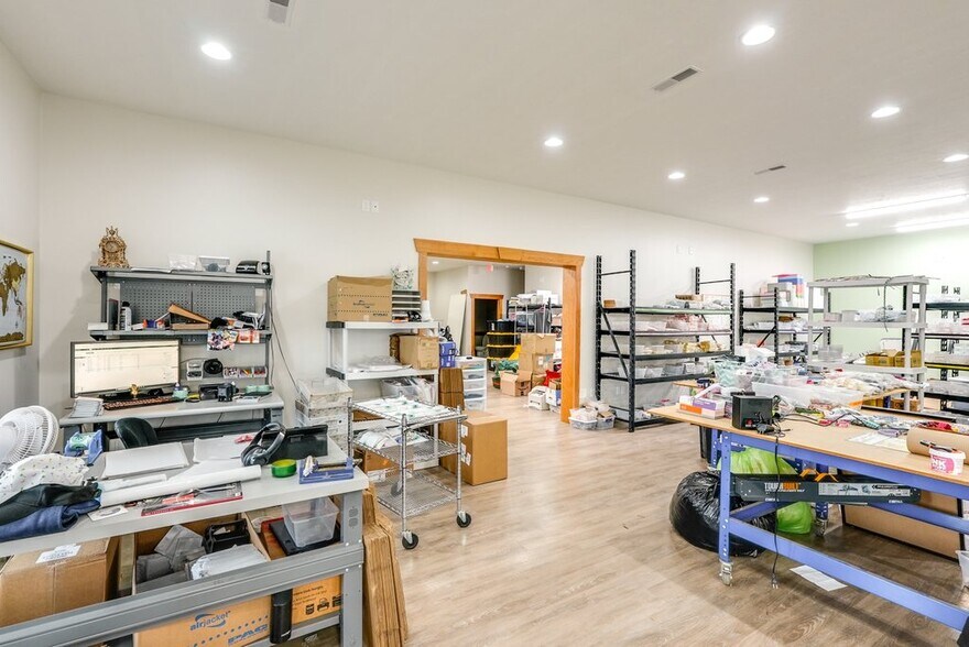 More Photos Of 2149 Wadsworth Rd, Norton Office For Sale