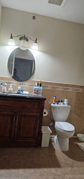 More Photos Of 507 Broad Ave, Palisades Park Storefront Retail Residential For Sale