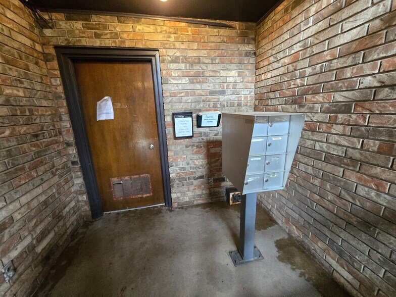 More Photos Of 415 Harmon Ave, Watonga Apartments For Sale