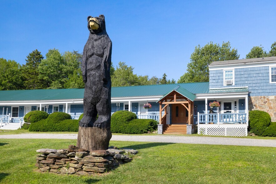 More Photos Of 344 Vt Route 100, West Dover Hotel For Sale