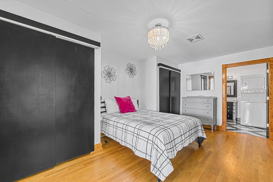 More Photos Of 601 W Front St, Traverse City Specialty For Sale