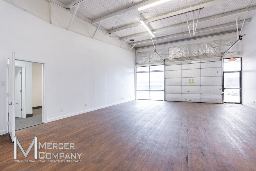 More Photos Of 2238 Michigan Ave, Arlington Flex For Lease