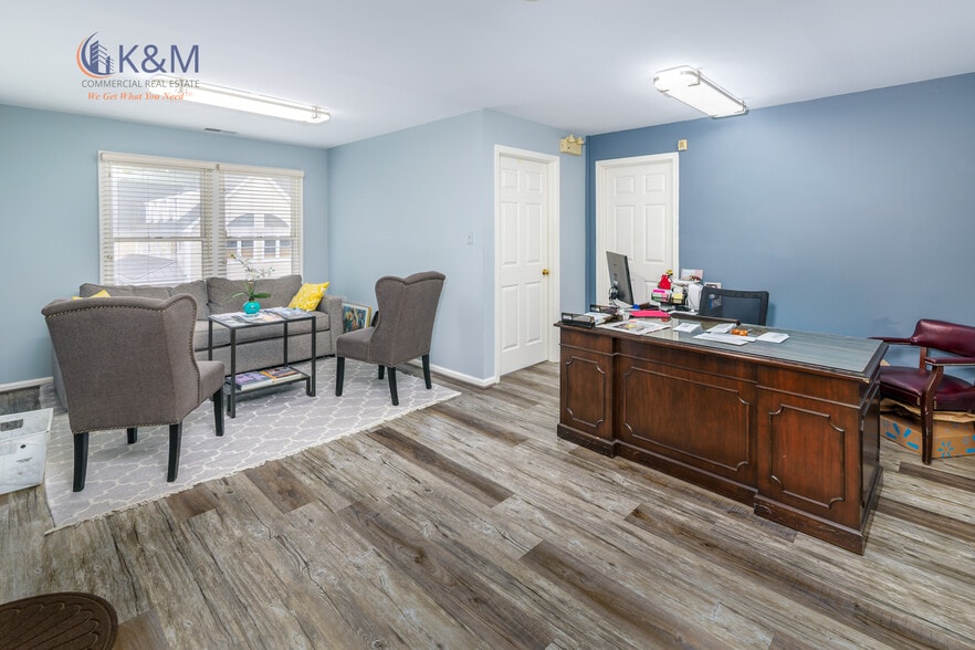 More Photos Of 10520 Warwick Ave, Fairfax Medical For Sale