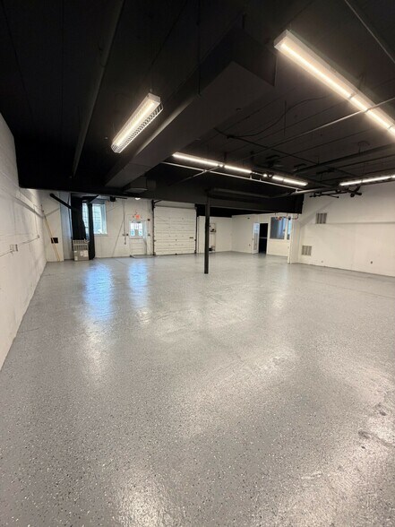 More Photos Of 11 Front St, Weymouth Office Residential For Lease