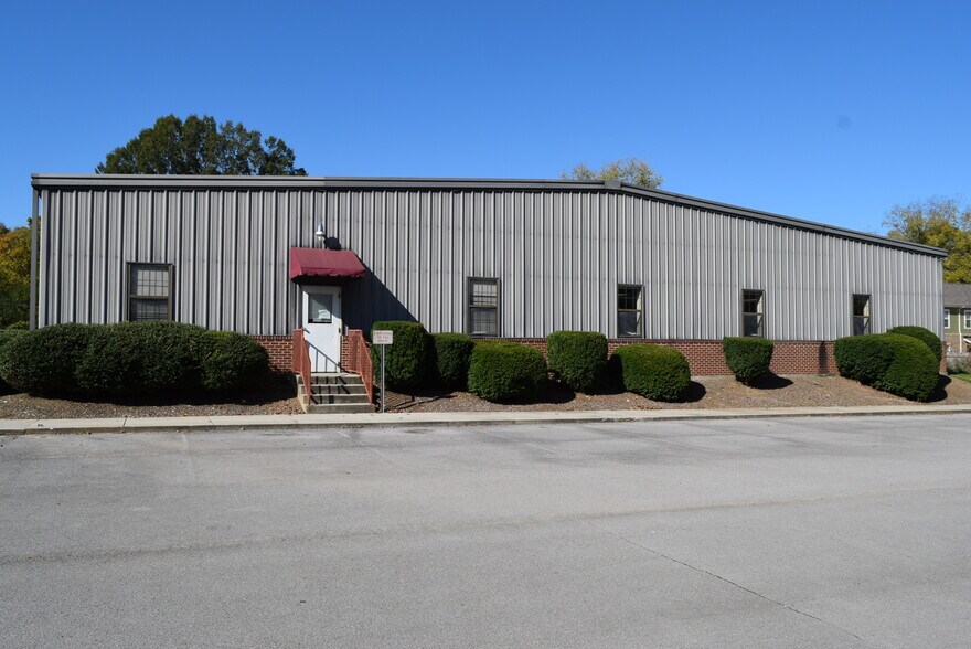 Primary Photo Of 149-151 Freeman St, Tullahoma Office Residential For Sale