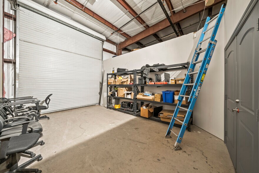 More Photos Of 12114 S Pipeline Rd, Euless Industrial For Lease