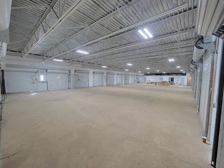 More Photos Of 497 E Moorestown Rd, Wind Gap Truck Terminal For Lease