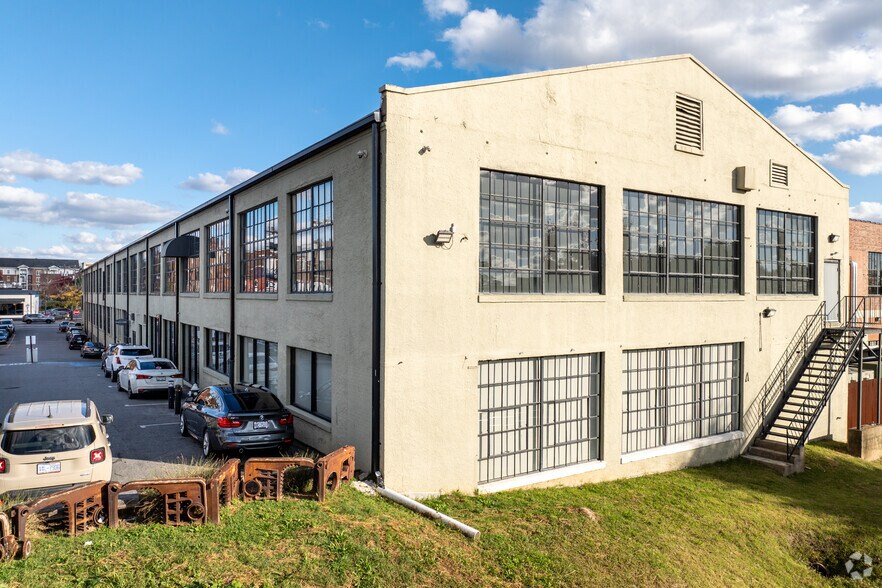 Primary Photo Of 111 W Lewis St, Greensboro Office For Lease